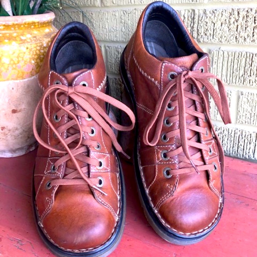 Men's / Unisex  Dr. Martens Vintage Brown Leather Shoes / Low Boots 10/11